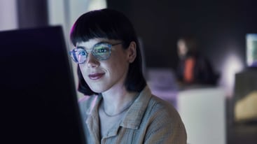 woman-at-computer